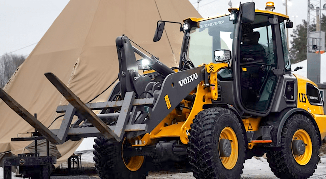 volvo-ce-puts-electric-equipment-to-work-on-fossil-free-ski-resort-19-02-2024-1140x628.png