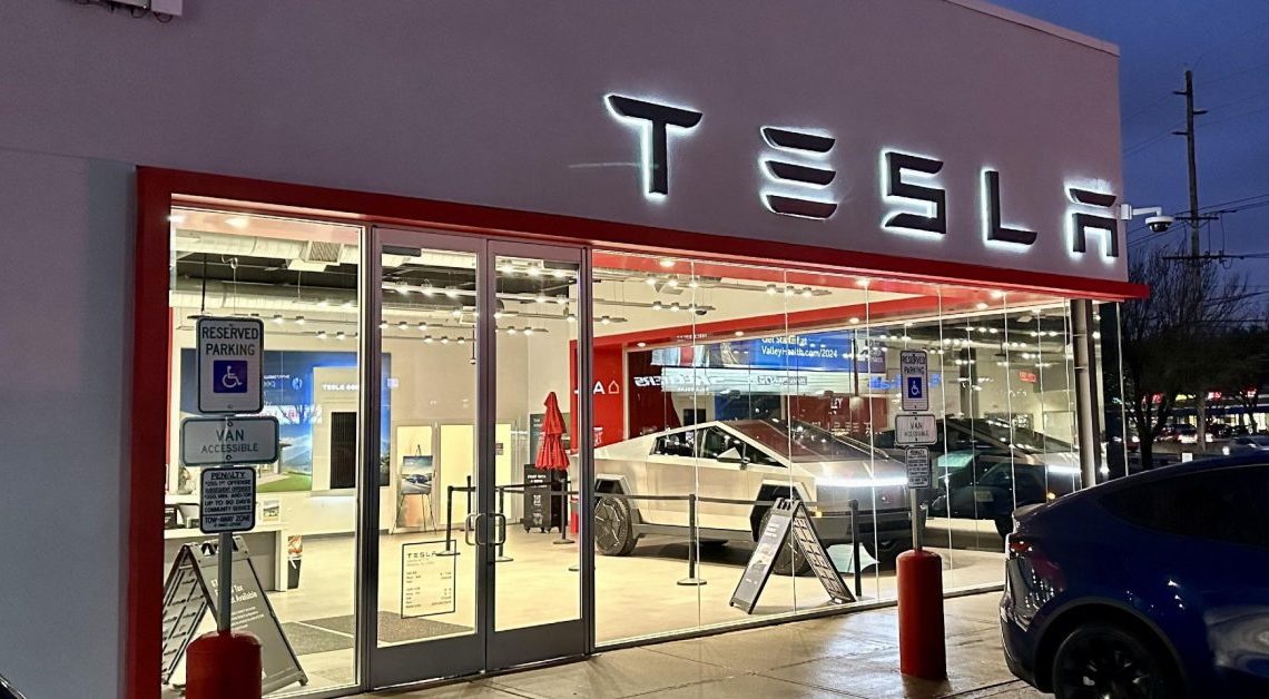 Tesla Model 3: Navigating Customer Service Amidst Uncertainty