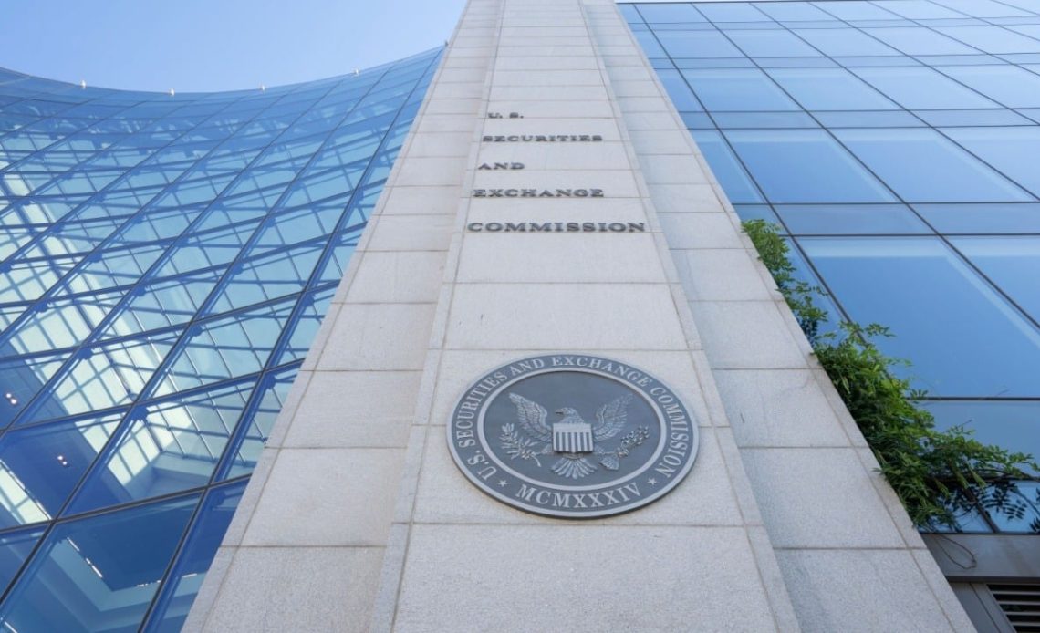 Coinbase Pushes SEC for Better Crypto Regulations