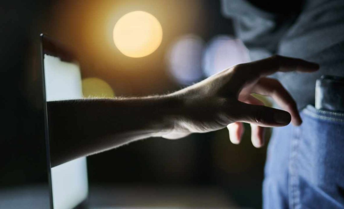 Top Tech News - Crypto Scams Targeting Online Romance Victims