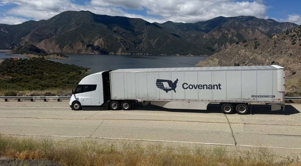 Tesla Semi Conquers the Grapevine Loaded - Fleet Amazed